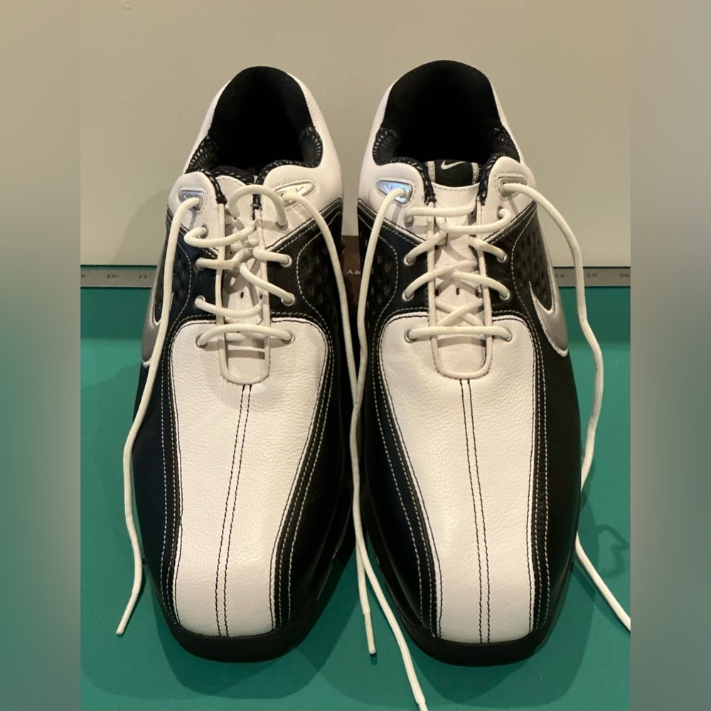 Nike Air Black and White Golf Shoes Size 10 Never Worn
